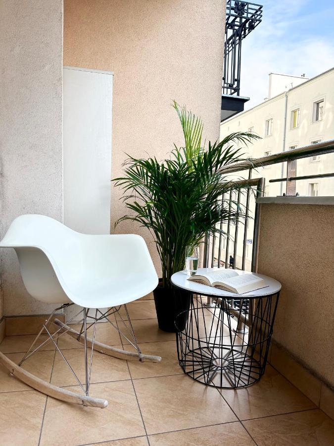 ורשה Charming Apartment In The City Center מראה חיצוני תמונה