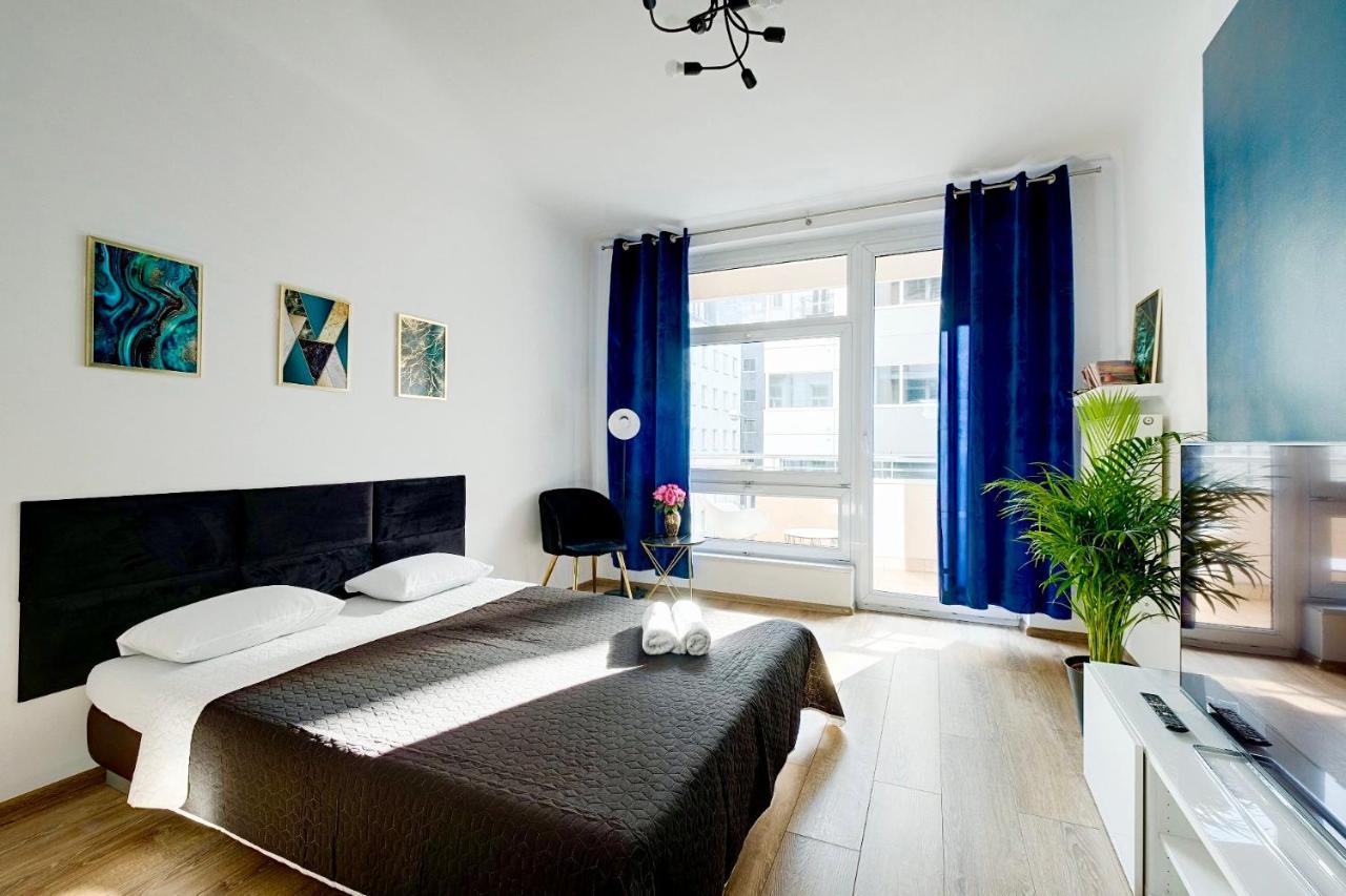 ורשה Charming Apartment In The City Center מראה חיצוני תמונה