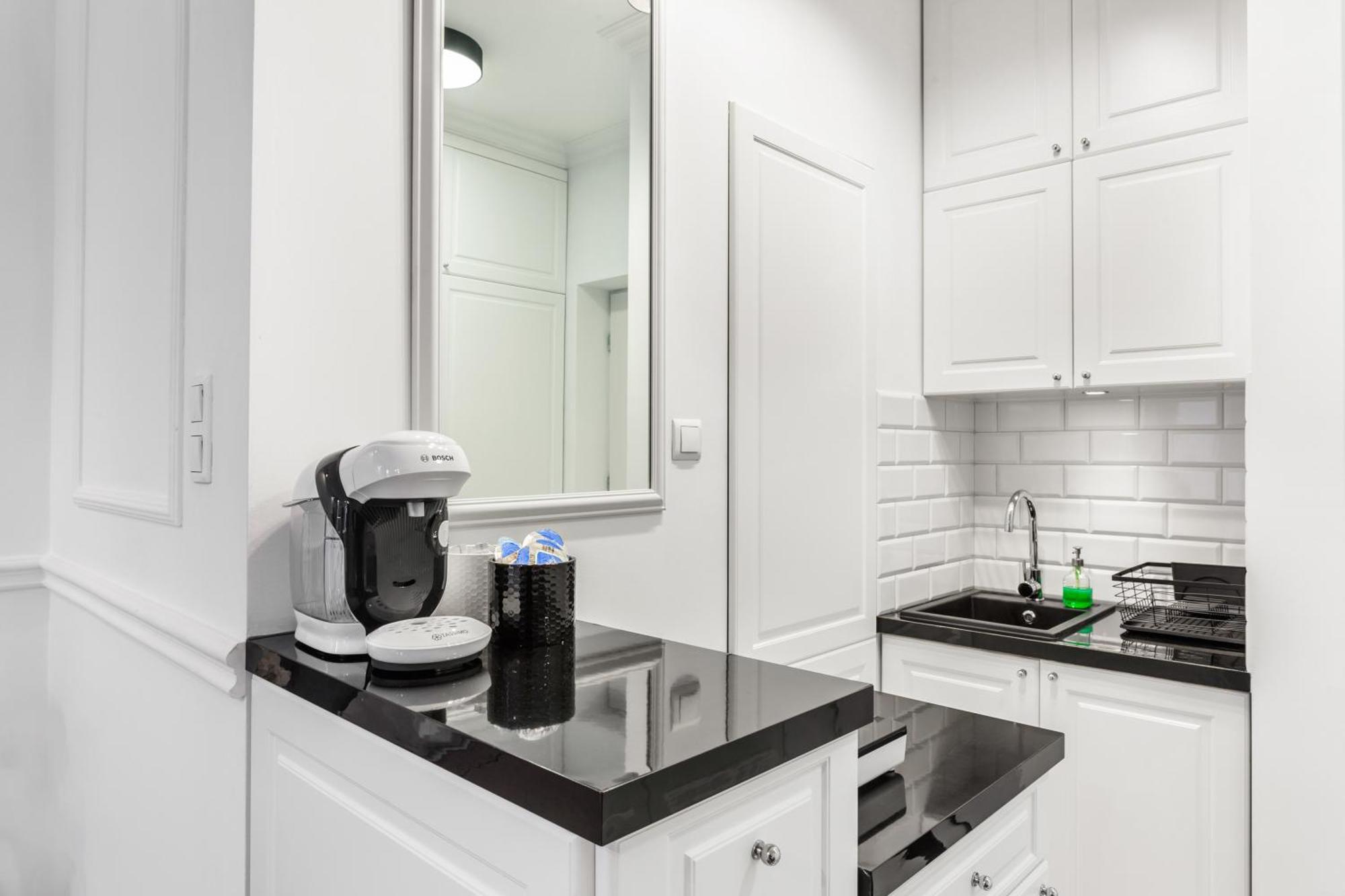 ורשה Charming Apartment In The City Center מראה חיצוני תמונה